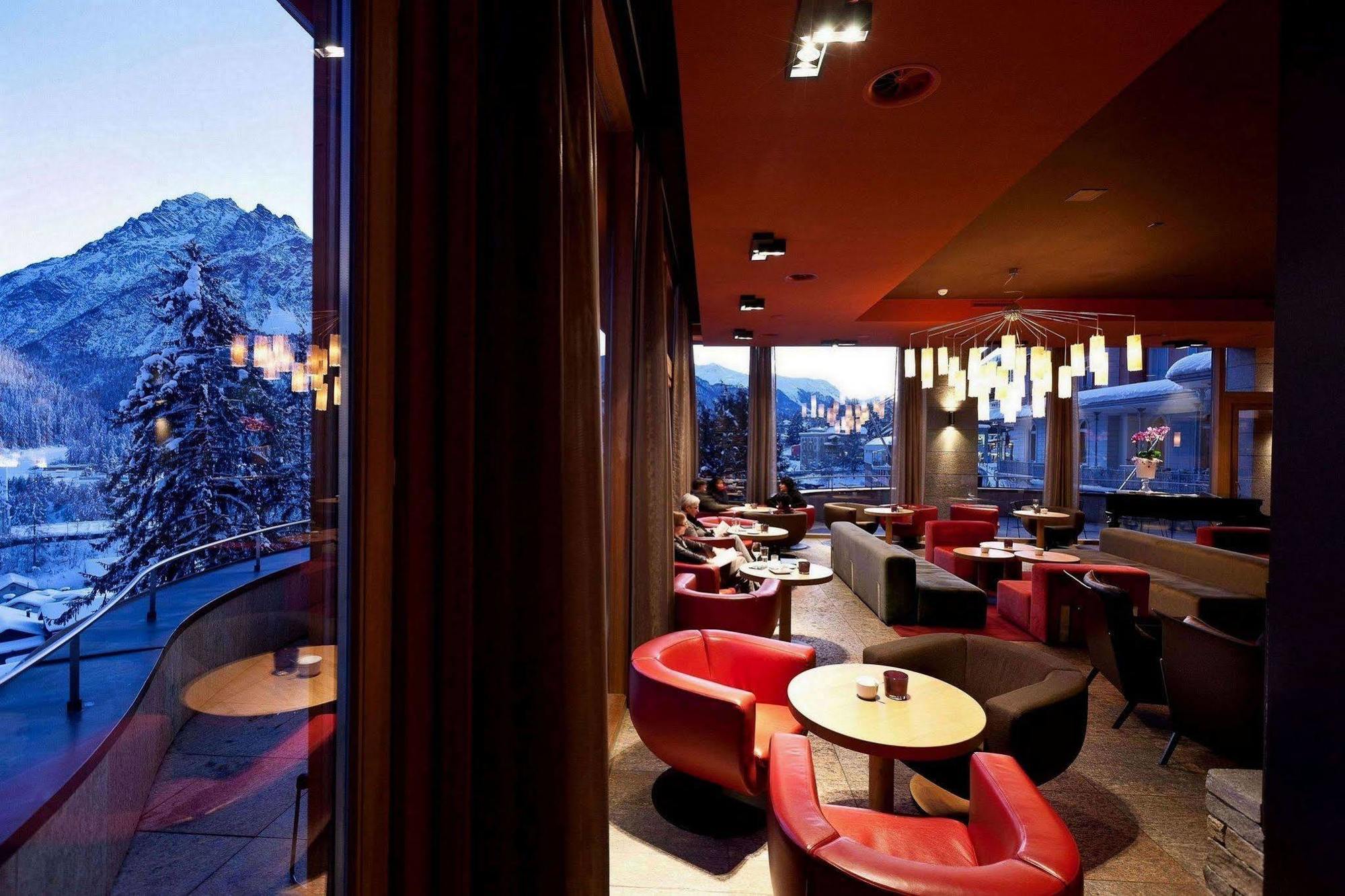 Hotel Belvedere Scuol Étterem fotó