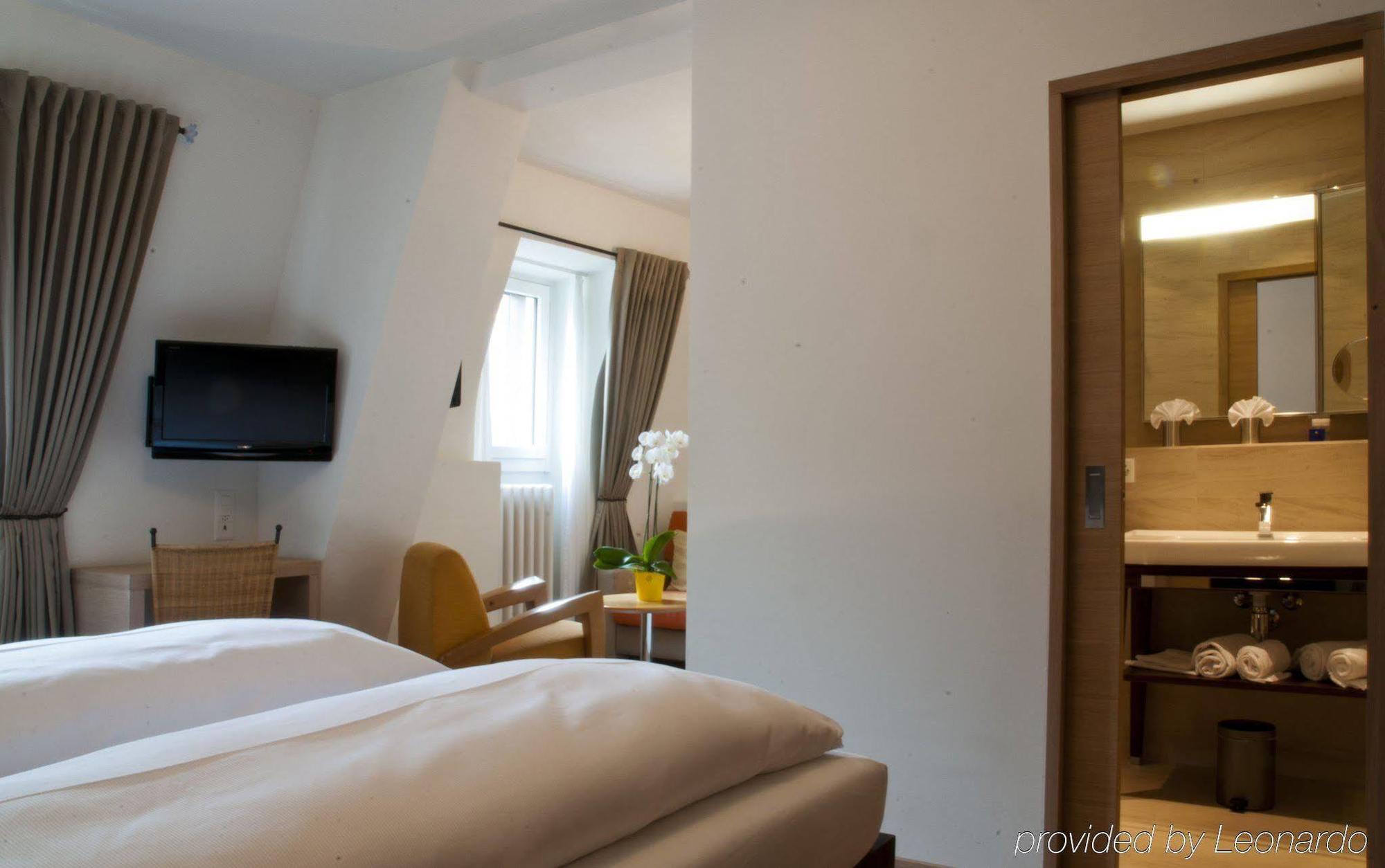 Hotel Belvedere Scuol Szoba fotó